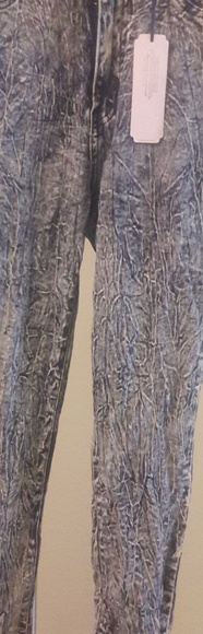 Jeans - Picture 2 of 4